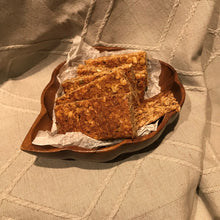 Load image into Gallery viewer, Whole oat, vanilla and flax seed muesli bars (DF) (EF)
